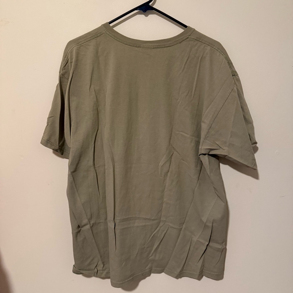 tshirt - Picture 3 of 3